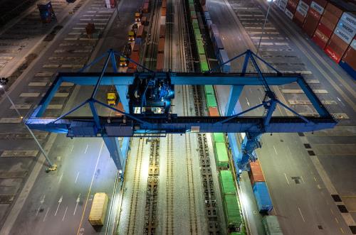 紧急突发！满载中国货物！挂靠上海、青岛等港口！集装箱船“PRESIDENT EISENHOWER”失火爆燃，注意货损与物流延迟→