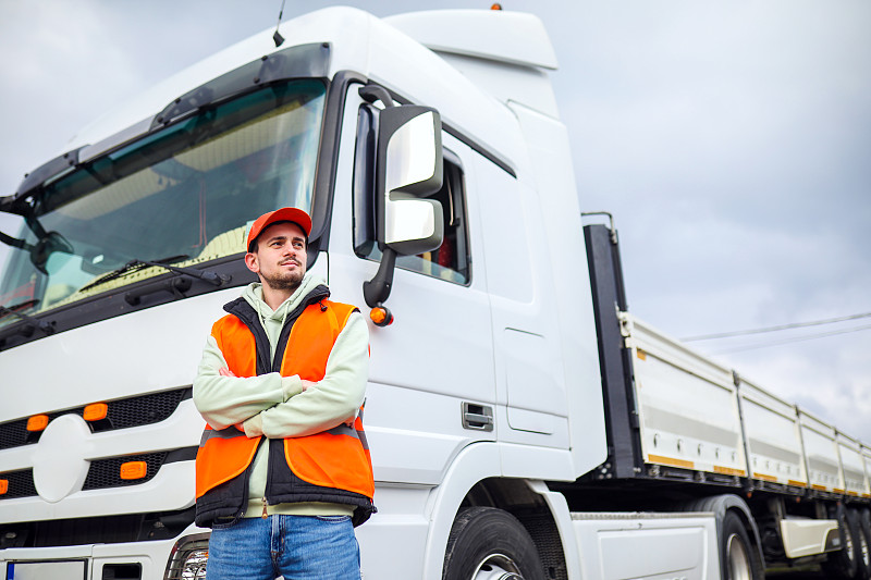 如何解决电商的仓储和物流问题？