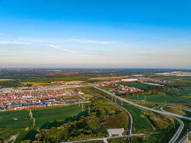 中国广东深圳到越南服装快反空运