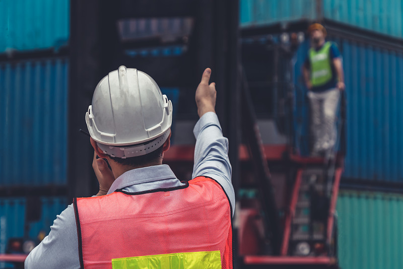 中国广东东莞到美国客机腹舱带货