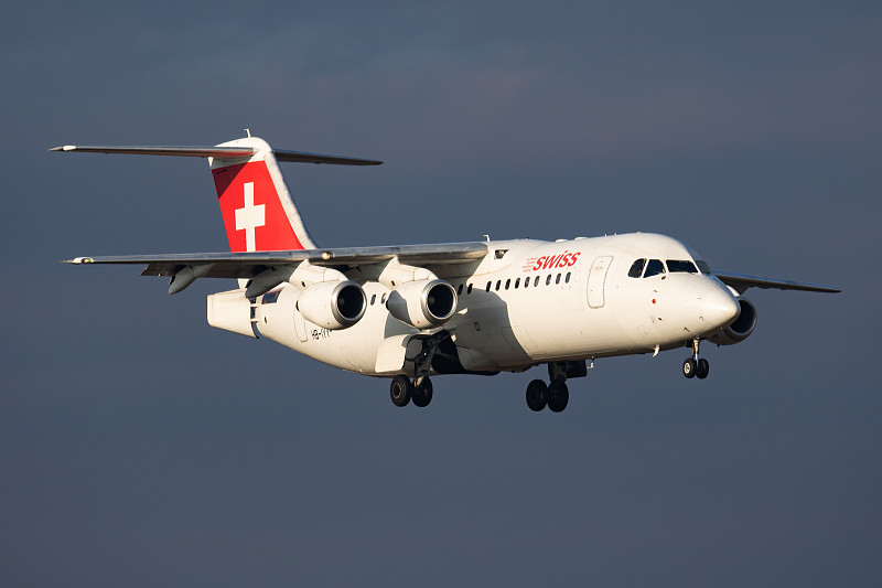 中国浙江杭州到美国服装快反空运 中国浙江杭州到美国服装快反空运