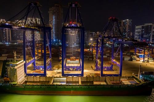 中国四川成都到美国超限货物运输封闭型海运走廊