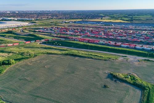 中国广东东莞到新加坡自贸区空运联动