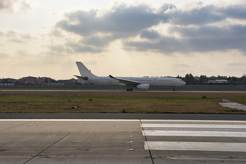 中国上海到乌干达危险品国际运输