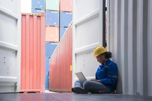 中国浙江杭州到秘鲁海铁联运专属船舶航路