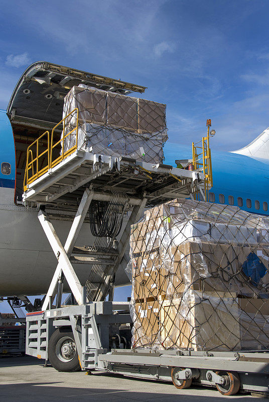 中国广东深圳到新加坡自贸区空运联动