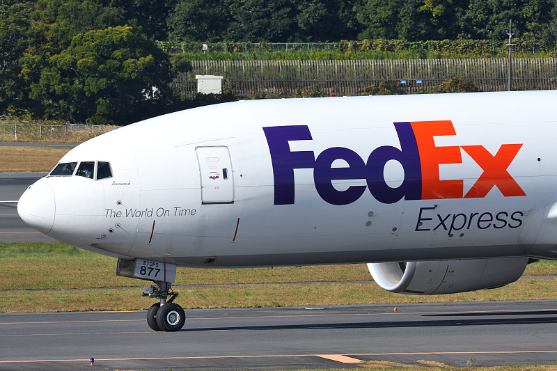 中国广东深圳到南非超大件拆卸空运