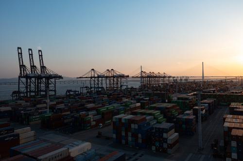 中国江苏苏州到黎巴嫩敏感品类精油点对点海运