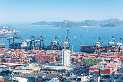 中国四川成都到英国敏感商品手铐定期航线海运