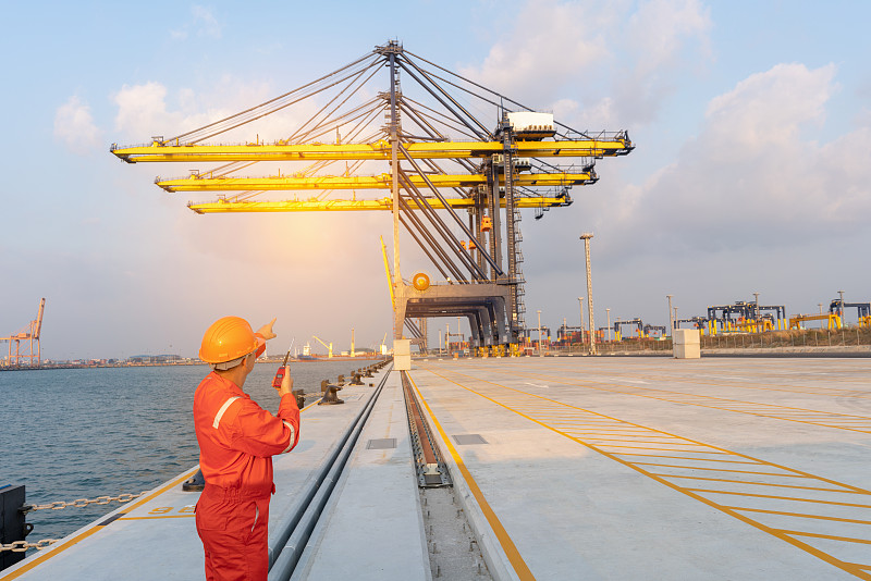 中国广东深圳到英国管制物品古董瓷器