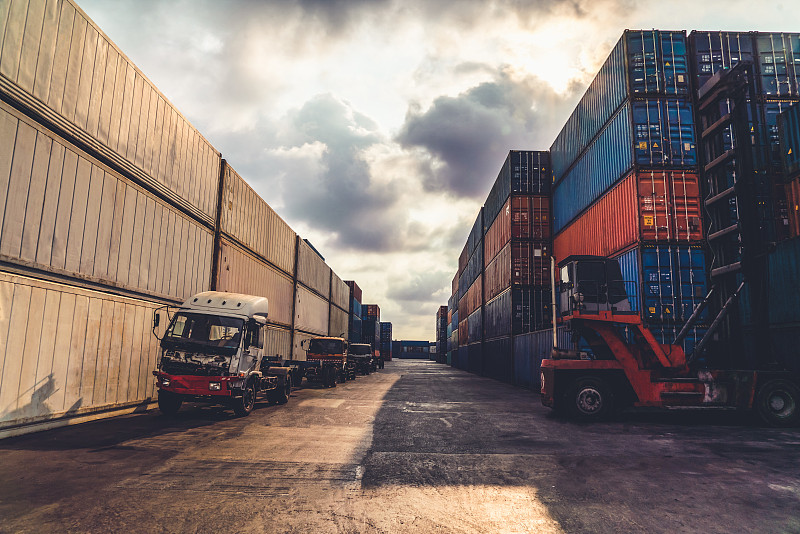 中国浙江宁波到日本受控商品邪教宣传册