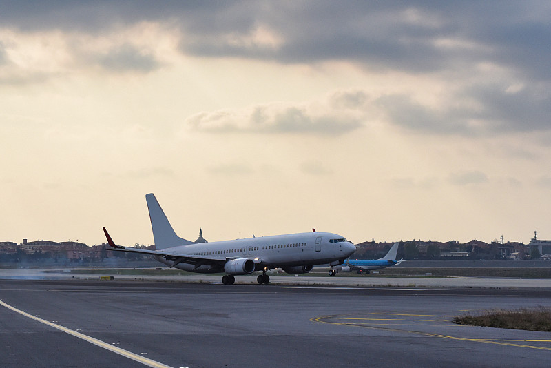 中国湖北武汉到哥伦比亚受限制物品开锁工具套装