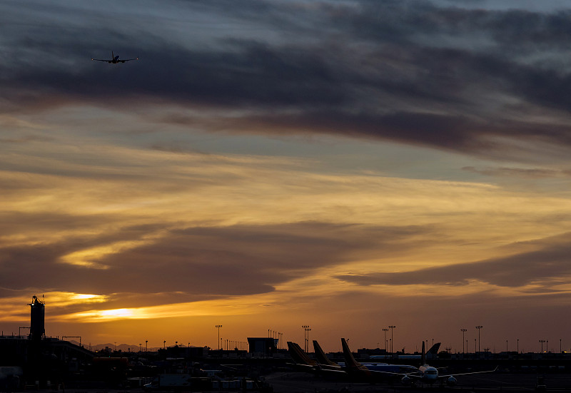 中国广东深圳到老挝受控商品电池修复设备