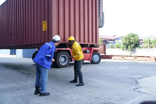 中国广东广州到美国非常规品类杀虫气雾剂班轮海运专线