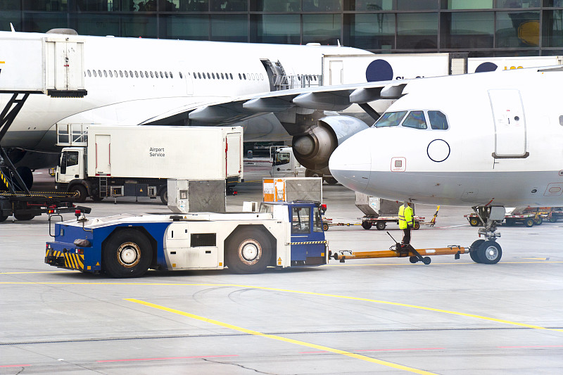 中国河南郑州到肯尼亚限制性物品催泪瓦斯