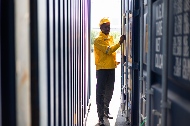 中国天津天津到阿联酋快递(DHL/FedEx)一件代发要多少费用 中国天津天津到阿联酋快递(DHL/FedEx)一件代发要多少费用