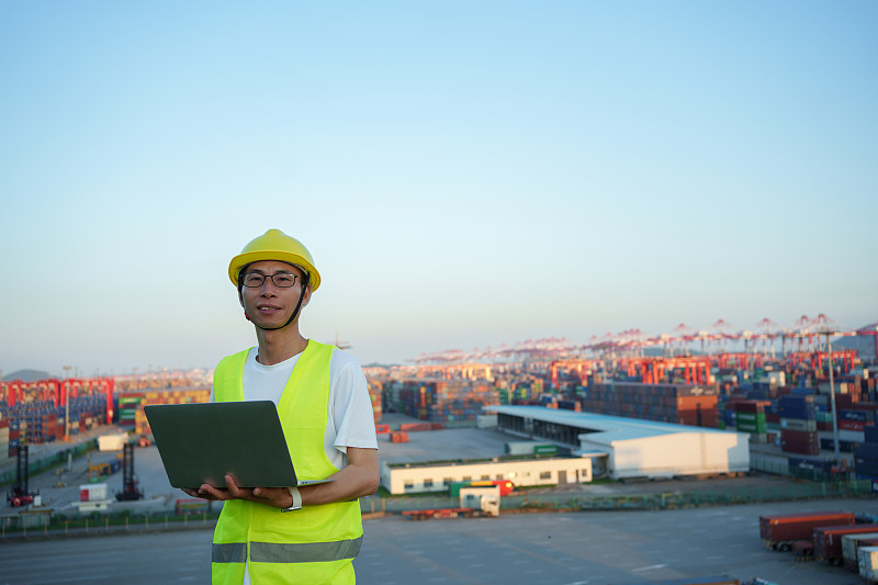 中国广东佛山到新加坡快递（DHL/FedEx）海外代发多少费用