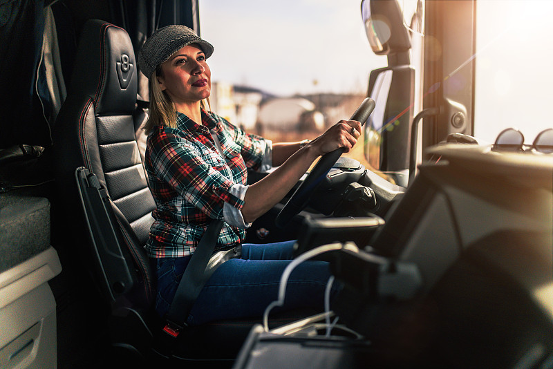 中国广东深圳到荷兰鹿特丹专线物流跨境代发配送费