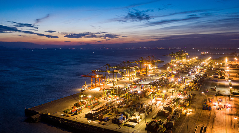 中国重庆到阿联酋经济小包一件代发要多少费用 中国重庆到阿联酋经济小包一件代发要多少费用